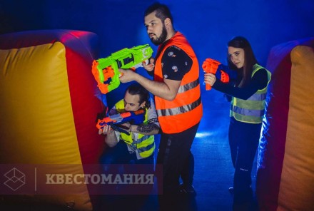 Экшн-игра Нерф-батл: стрельба бластерами